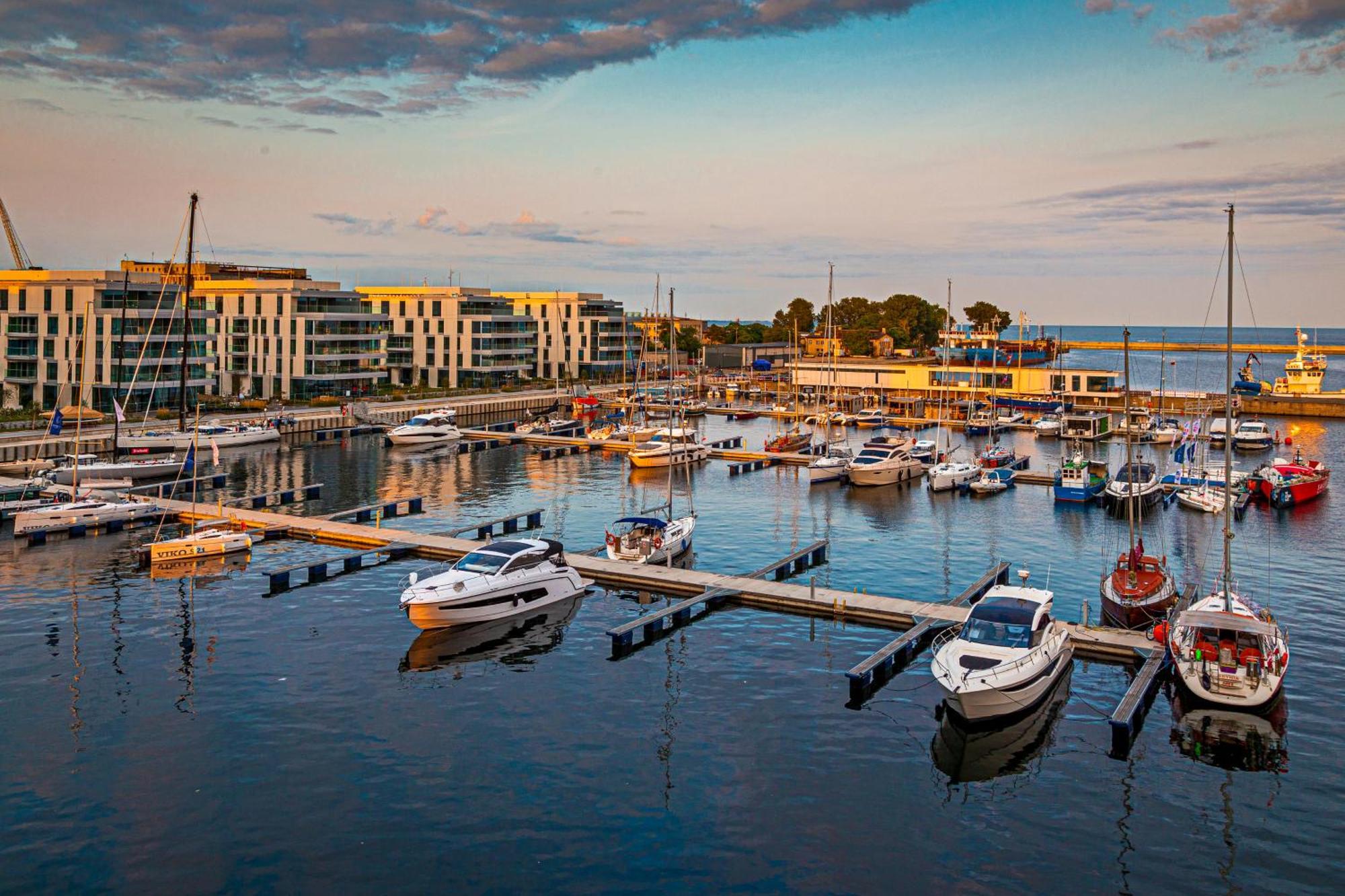 Ferienwohnung Yacht Park Marina by AmberBlue Gdynia Exterior foto